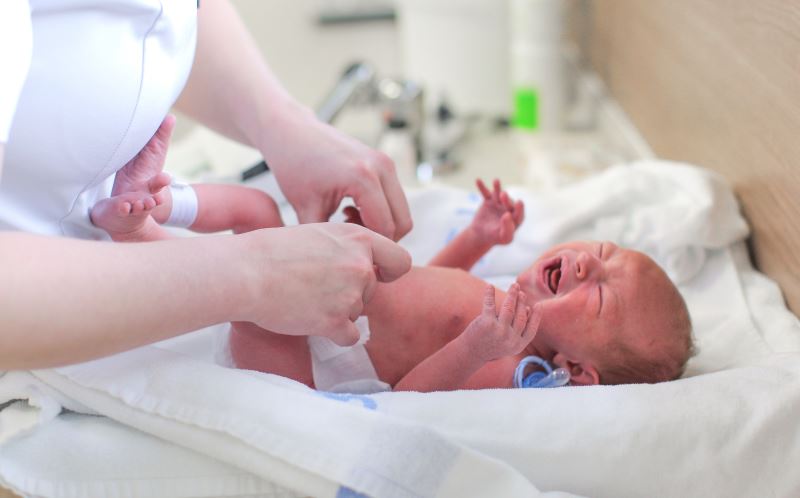 Cause and Symptoms of Low Birth Weight in Newborns