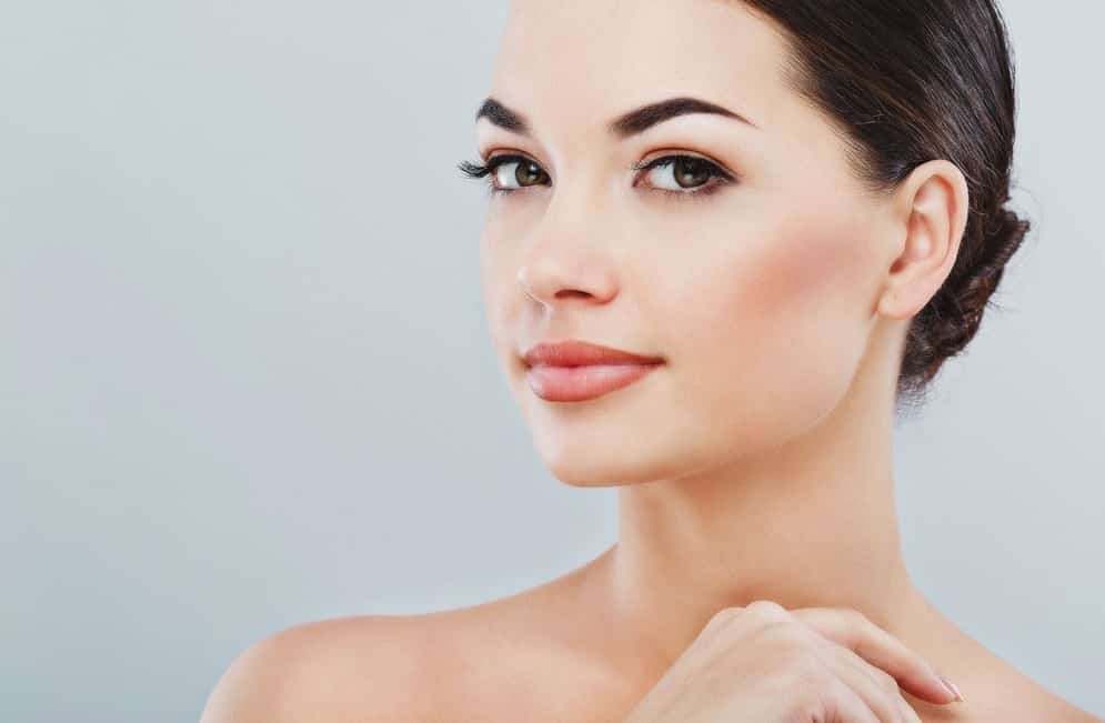 How To Use An Eyebrow Trimmer For The First Time?
